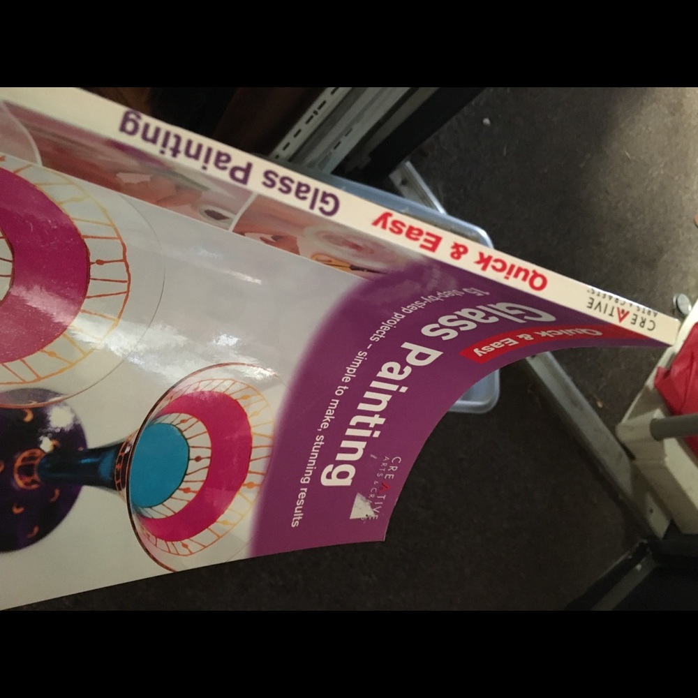 Quick and‎ Easy Glass Painting Book